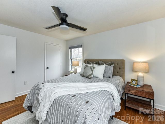 5900 Cabotwood Lane, Charlotte, NC 28212