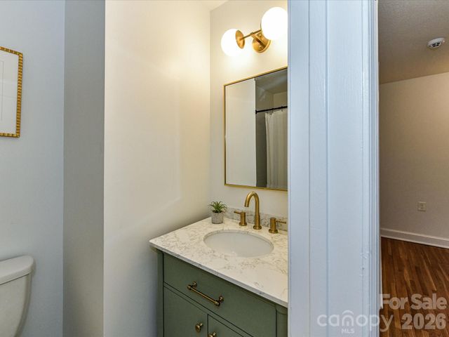 5900 Cabotwood Lane, Charlotte, NC 28212