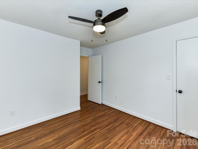 5900 Cabotwood Lane, Charlotte, NC 28212