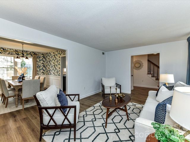 5900 Cabotwood Lane, Charlotte, NC 28212