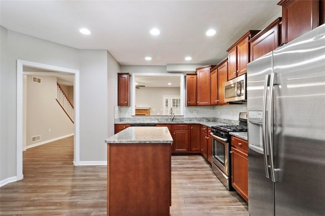 10550 Cherry Grove Ct, Mccandless, PA 15090
