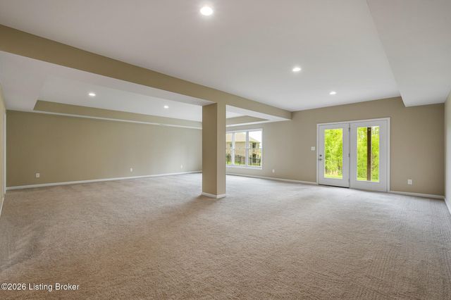 17403 Shakes Creek Dr, Louisville, KY 40023