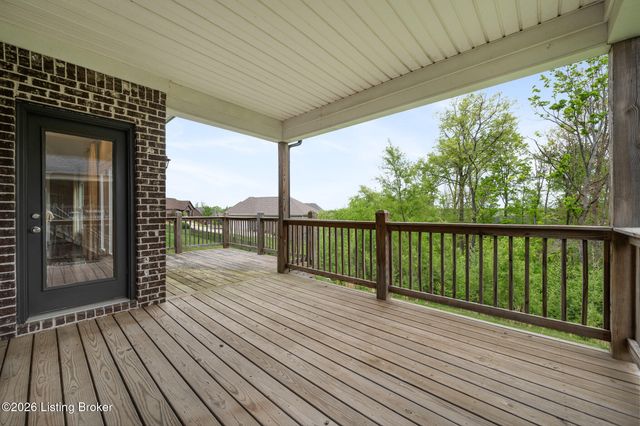 17403 Shakes Creek Dr, Louisville, KY 40023