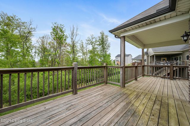 17403 Shakes Creek Dr, Louisville, KY 40023