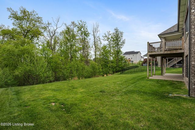 17403 Shakes Creek Dr, Louisville, KY 40023