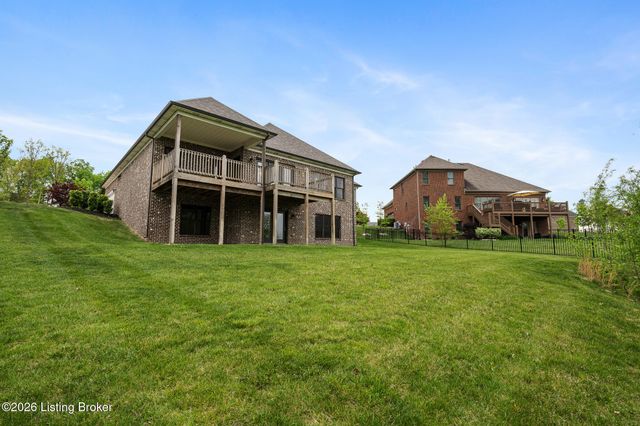 17403 Shakes Creek Dr, Louisville, KY 40023