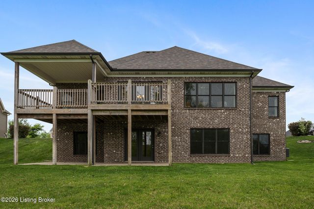 17403 Shakes Creek Dr, Louisville, KY 40023
