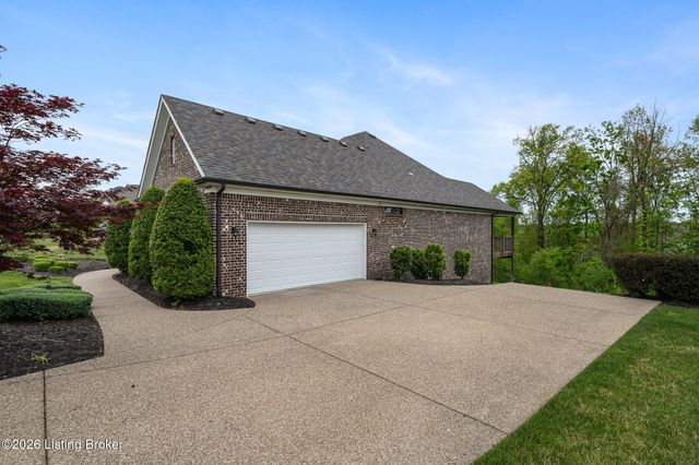 17403 Shakes Creek Dr, Louisville, KY 40023