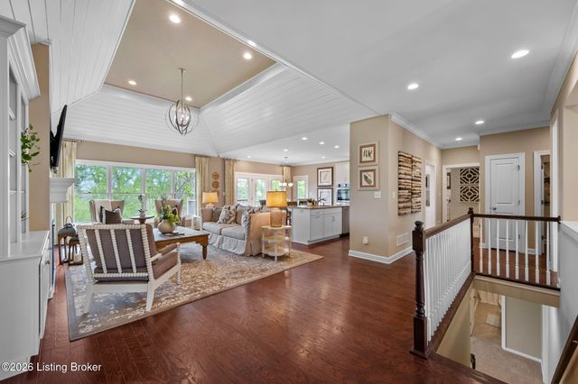 17403 Shakes Creek Dr, Louisville, KY 40023