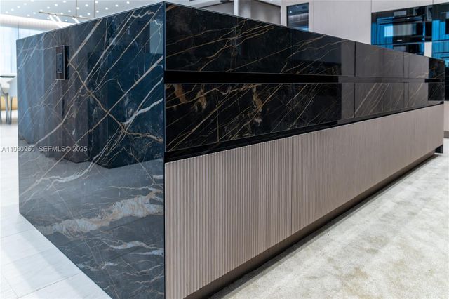 10101 Collins Avenue 4A, Bal Harbour, FL 33154