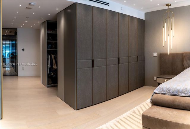 10101 Collins Avenue 4A, Bal Harbour, FL 33154