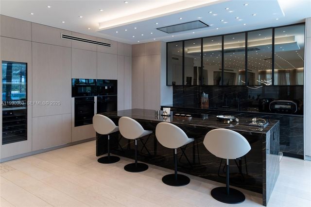 10101 Collins Avenue 4A, Bal Harbour, FL 33154