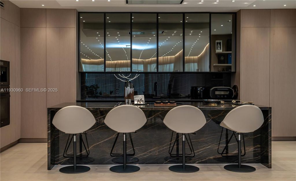 10101 Collins Avenue 4A, Bal Harbour, FL 33154