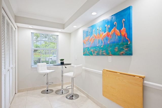 3700 Oaks Clubhouse Drive 106, Pompano Beach, FL 33069