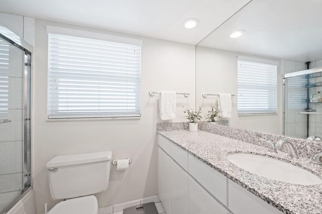 3700 Oaks Clubhouse Drive 106, Pompano Beach, FL 33069