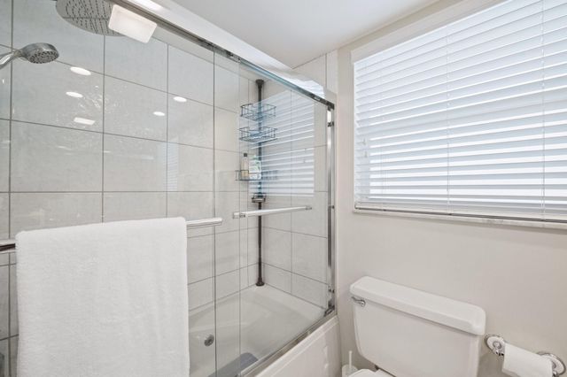 3700 Oaks Clubhouse Drive 106, Pompano Beach, FL 33069