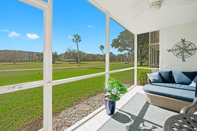 3700 Oaks Clubhouse Drive 106, Pompano Beach, FL 33069