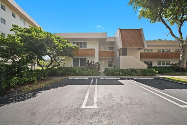 3700 Oaks Clubhouse Drive 106, Pompano Beach, FL 33069