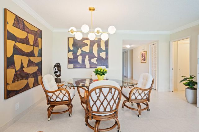 3700 Oaks Clubhouse Drive 106, Pompano Beach, FL 33069