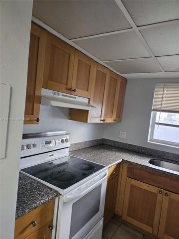 7570 SW 82nd St F110, Miami, FL 33143