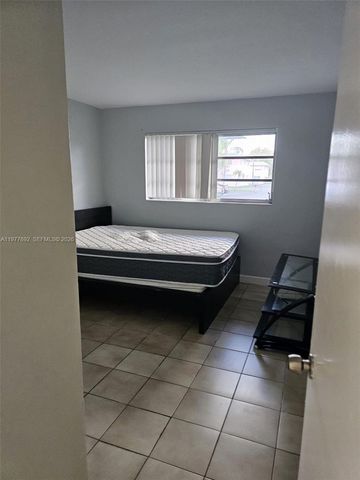 7570 SW 82nd St F110, Miami, FL 33143