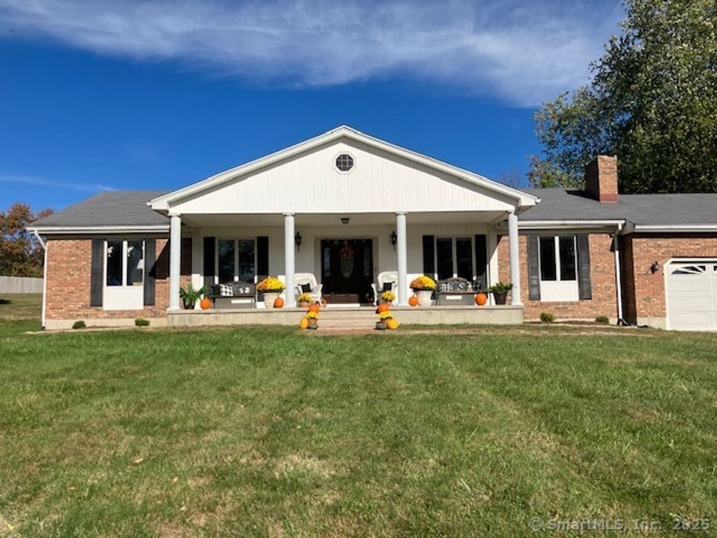 7 Spindle Road, Seymour, CT 06483