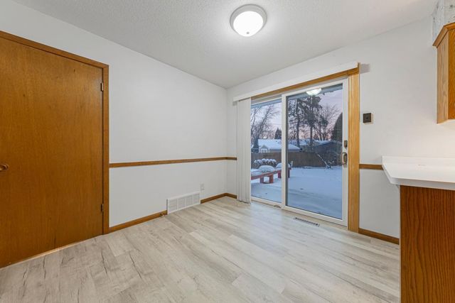 8232 Hemingway Avenue S, Cottage Grove, MN 55016