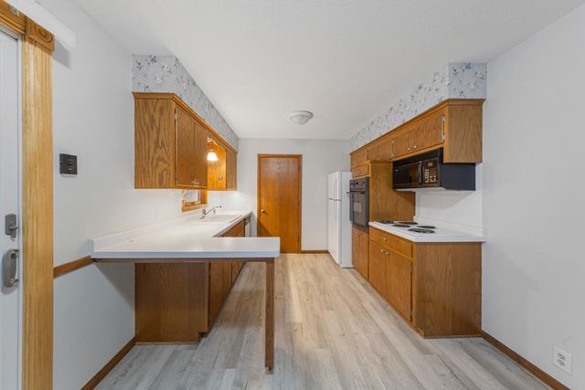 8232 Hemingway Avenue S, Cottage Grove, MN 55016