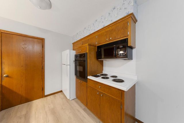 8232 Hemingway Avenue S, Cottage Grove, MN 55016