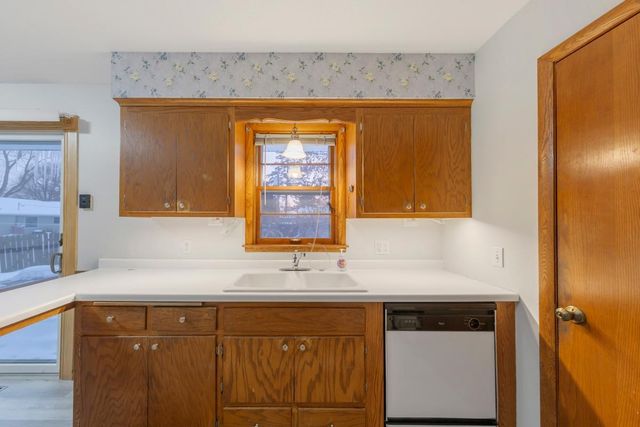 8232 Hemingway Avenue S, Cottage Grove, MN 55016