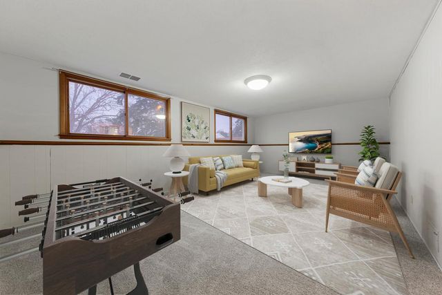 8232 Hemingway Avenue S, Cottage Grove, MN 55016