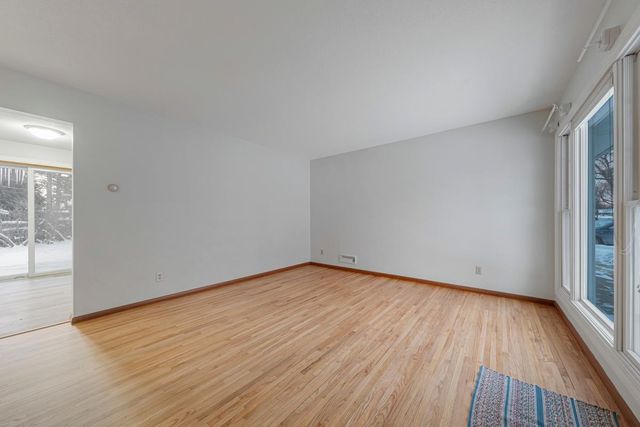 8232 Hemingway Avenue S, Cottage Grove, MN 55016