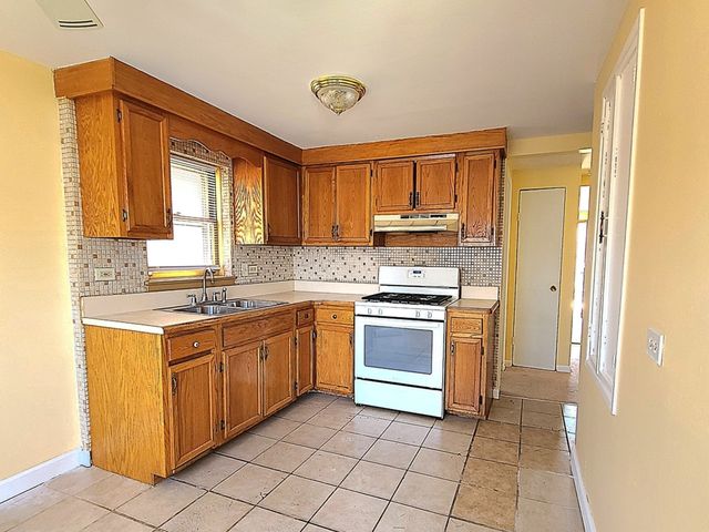 7723 LeClaire Avenue, Burbank, IL 60459