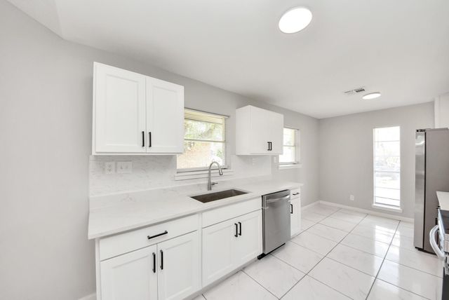 6301 Sioux Drive, Pasadena, TX 77503
