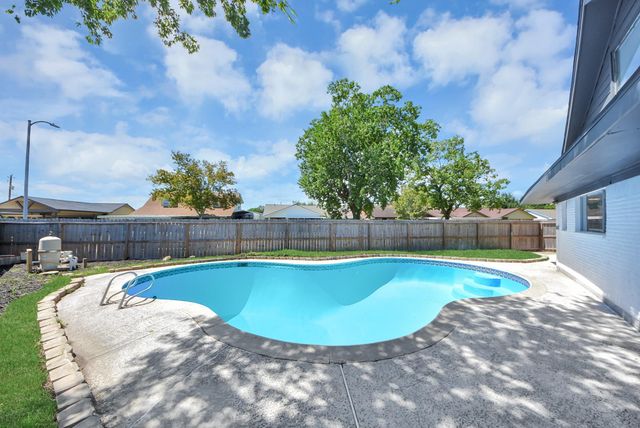 6301 Sioux Drive, Pasadena, TX 77503