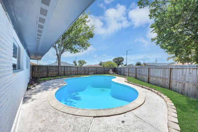 6301 Sioux Drive, Pasadena, TX 77503