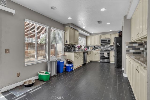 25559 Los Cabos Dr, Moreno Valley, CA 92551