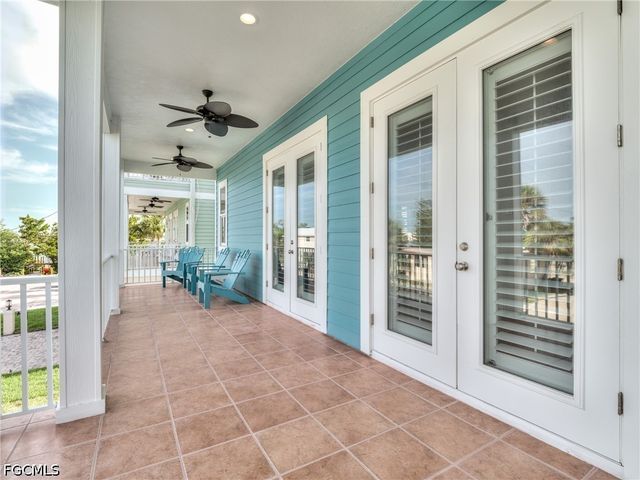 282 Delmar AVE, Fort Myers Beach, FL 33931