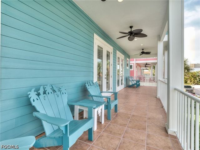 282 Delmar AVE, Fort Myers Beach, FL 33931