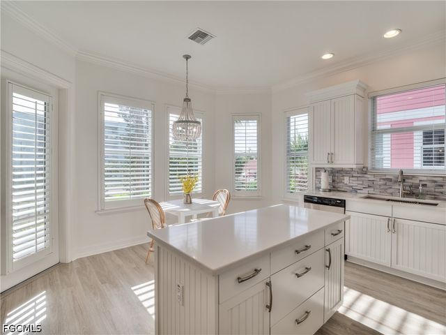 282 Delmar AVE, Fort Myers Beach, FL 33931