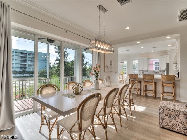 282 Delmar AVE, Fort Myers Beach, FL 33931