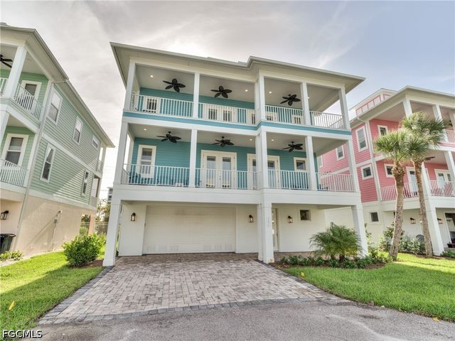 282 Delmar AVE, Fort Myers Beach, FL 33931