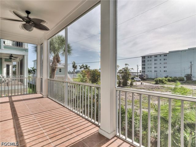282 Delmar AVE, Fort Myers Beach, FL 33931