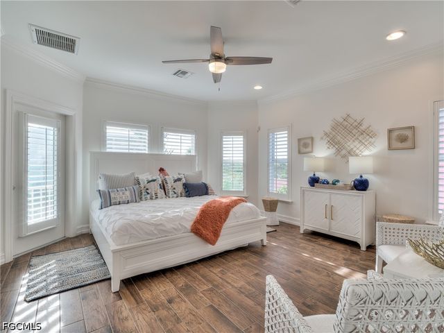 282 Delmar AVE, Fort Myers Beach, FL 33931