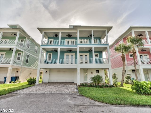 282 Delmar AVE, Fort Myers Beach, FL 33931