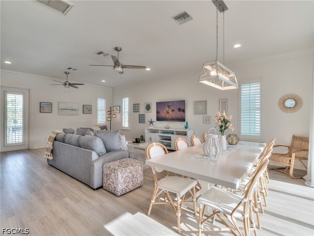 282 Delmar AVE, Fort Myers Beach, FL 33931