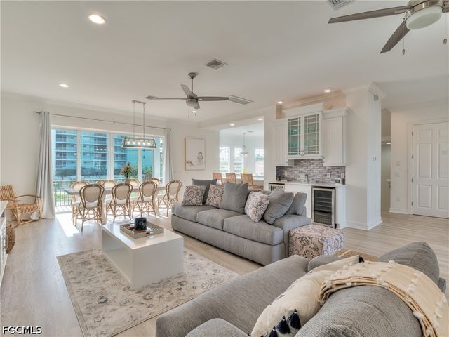 282 Delmar AVE, Fort Myers Beach, FL 33931