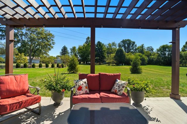 6065 Wilson Drive, Canal Winchester, OH 43110