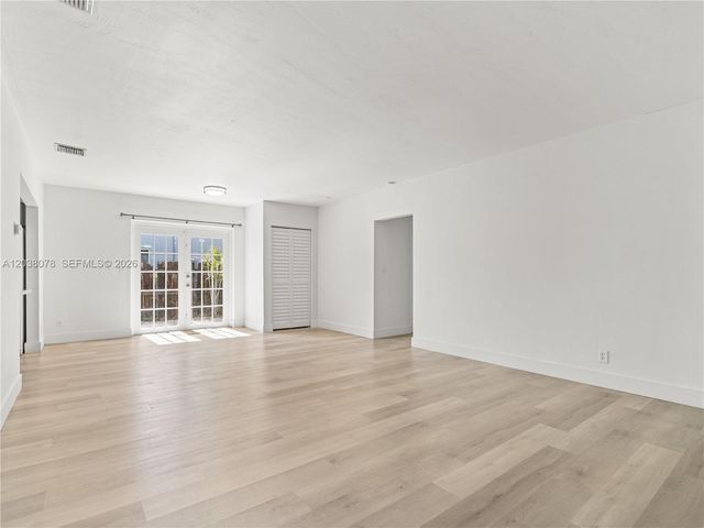 7591 Pierce St, Hollywood, FL 33024