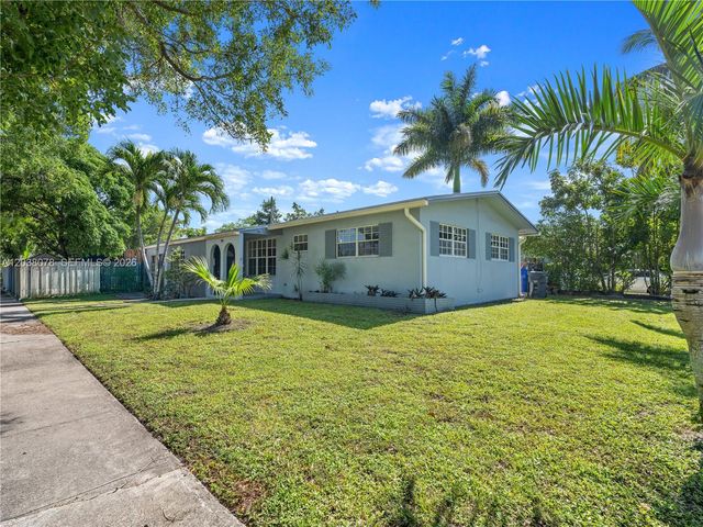 7591 Pierce St, Hollywood, FL 33024